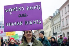 Necessario intervenire contro il grave peggioramento dei diritti di donne e ragazze