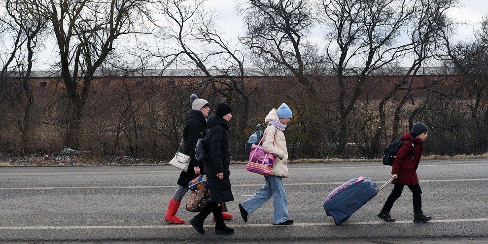 28 febbraio: una famiglia ucraina a una ventina di chilometri dal confine polacco © DANIEL LEAL/AFP/Getty Images